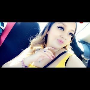 Meet your Posher, Mayra